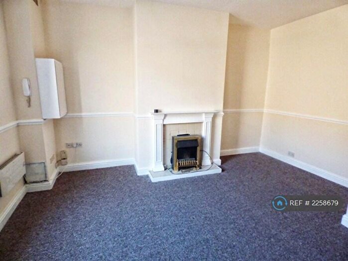 1 Bedroom Flat To Rent In Beacon Hill Road, Halifax, HX3