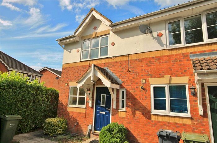 2 Bedroom End Of Terrace House To Rent In Wyvern Close, Ash Vale, Aldershot, Surrey, GU12