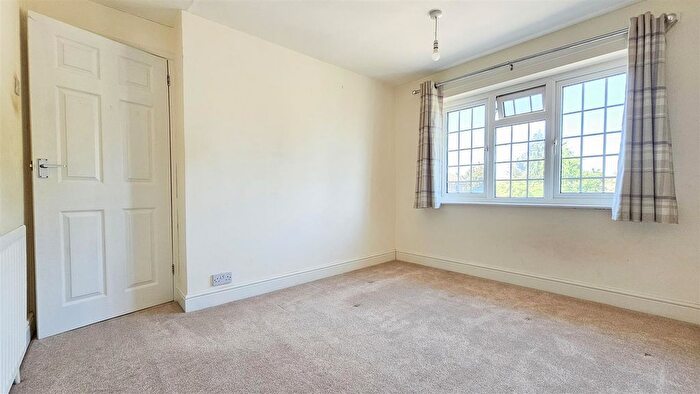 2 Bedroom End Of Terrace House To Rent In West End Lane, Harlington, UB3