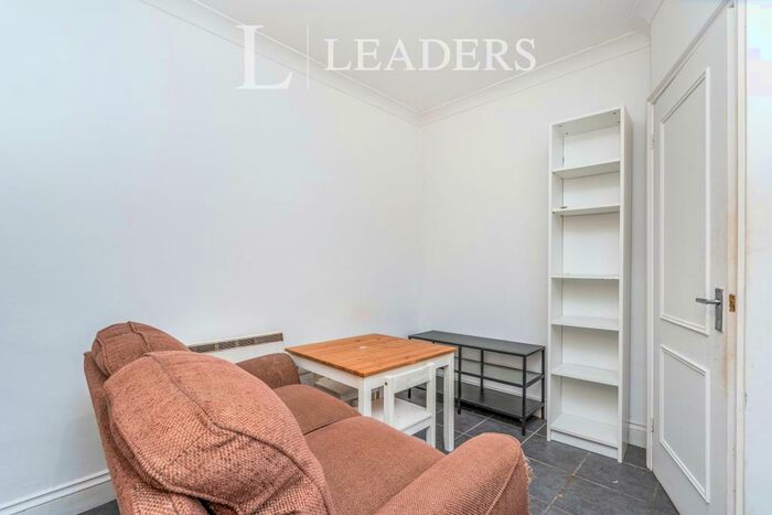 1 Bedroom Apartment To Rent In High Road, Swaythling, Southampton, SO16