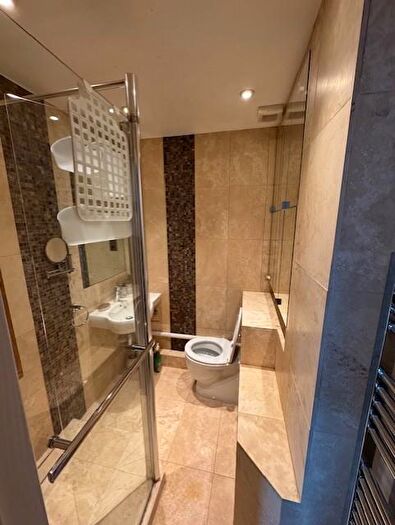 2 Bedroom Apartment To Rent In Vermeer Court, London, E14