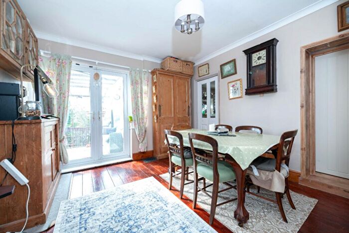 4 Bedroom Detached House For Sale In Bridge End Grove, Grantham, Lincolnshire, NG31