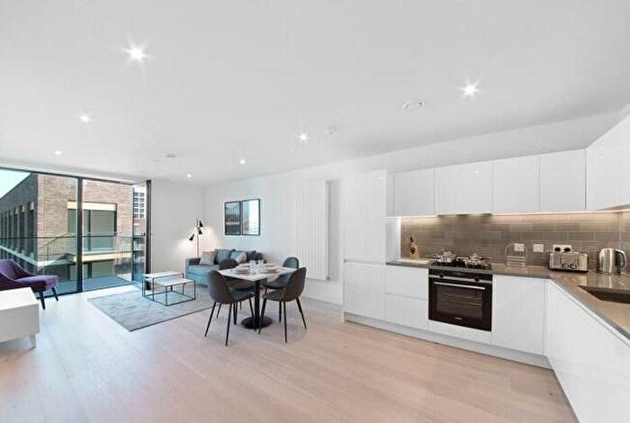 1 Bedroom Flat To Rent In Royal Crest Avenue, London, E16