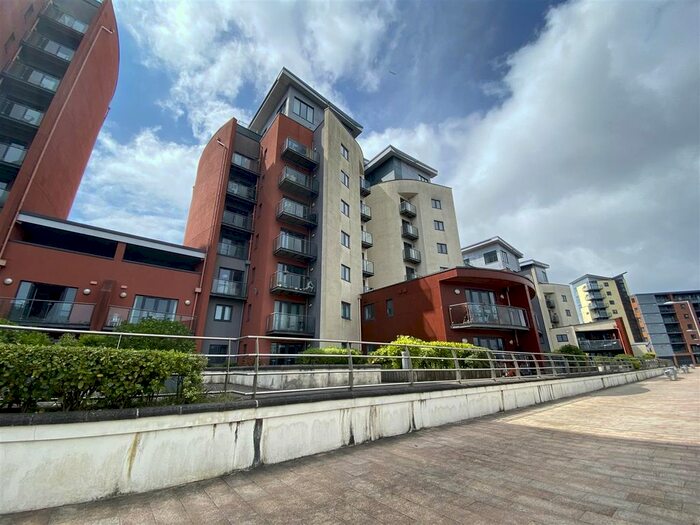 1 Bedroom Flat For Sale In South Quay, Kings Road, Marina, Swansea, SA1