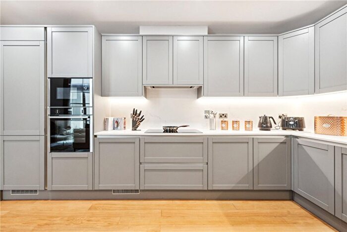 2 Bedroom Flat To Rent In Woods Mews, Mayfair, London, W1K