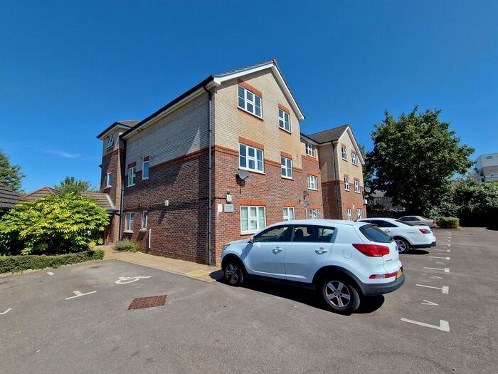 2 Bedroom Flat To Rent In Jessamine Road, Shirley Warren, SO16