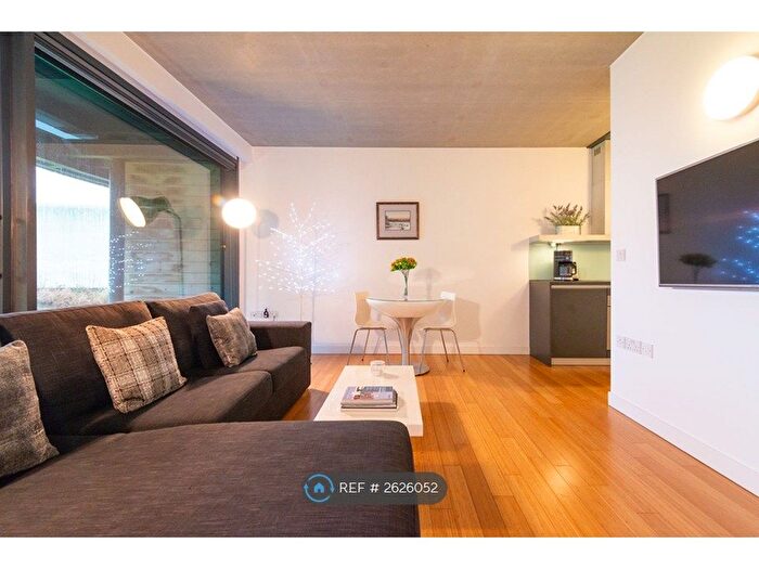 1 Bedroom Flat To Rent In Woodfield Road, Altrincham, WA14