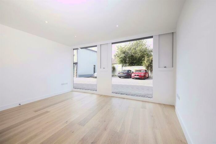 1 Bedroom Flat To Rent In Mulberry Place, London, SE9