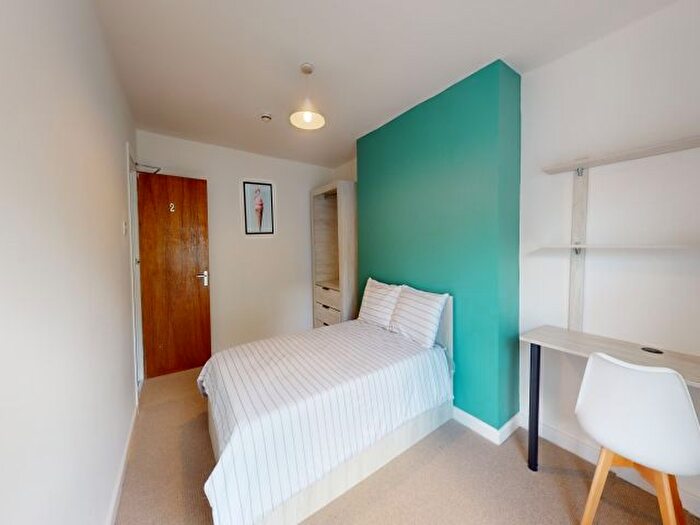 5 Bedroom Property To Rent In Moorland Avenue, Hyde Park, Leeds, LS6