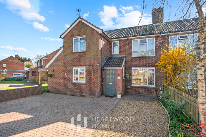 2 Bedroom Maisonette For Sale In Langley Grove, Sandridge, St. Albans, AL4
