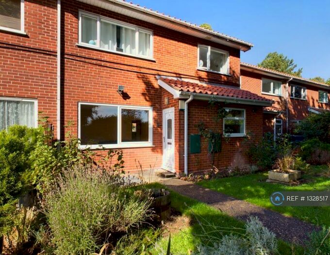 2 Bedroom Flat To Rent In Springfield Close, Lincoln, LN1