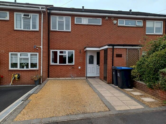 3 Bedroom Property To Rent In Aylesbury Road, Hockley Heath, Solihull, B94