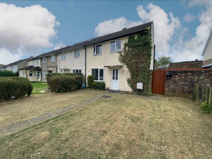 3 Bedroom End Of Terrace House To Rent In Ritcroft Street, Hemel Hempstead, Hertfordshire, HP3