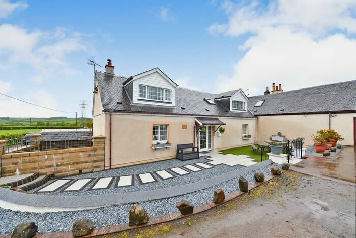 3 Bedroom Semi-Detached House For Sale In Dalry Road, Dalgarven, Kilwinning, KA13