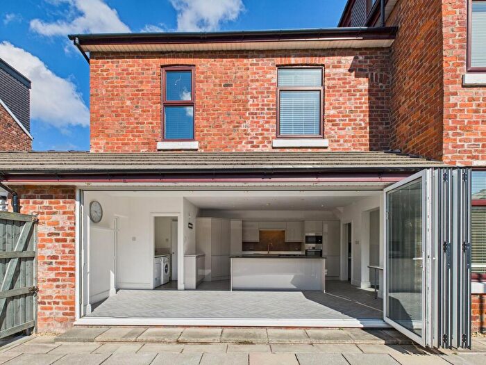 4 Bedroom Semi-Detached House For Sale In Gordon Avenue, Southport, PR9