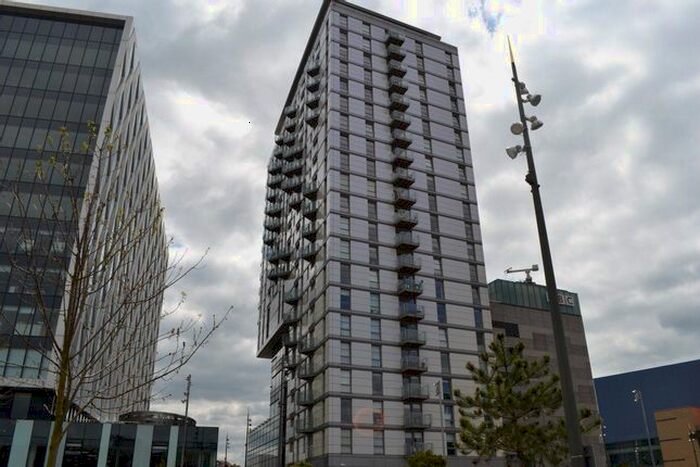 2 Bedroom Flat To Rent In Media City, Number One Building, Salford, M50