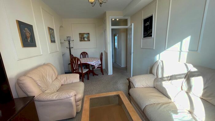 1 Bedroom Flat To Rent In Peel Street, London, W8