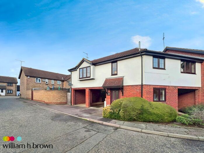 2 Bedroom Maisonette To Rent In Mitton Vale, Chelmsford, CM2