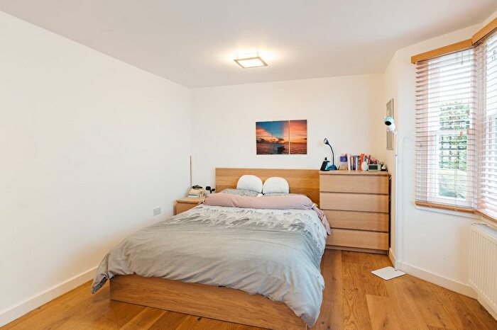 2 Bedroom Flat For Sale In St Peters Street, Angel, N1 - Photo 3