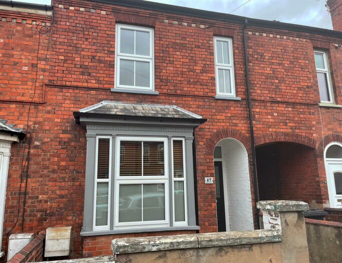6 Bedroom Town House To Rent In Tennyson Street, Lincoln, LN1