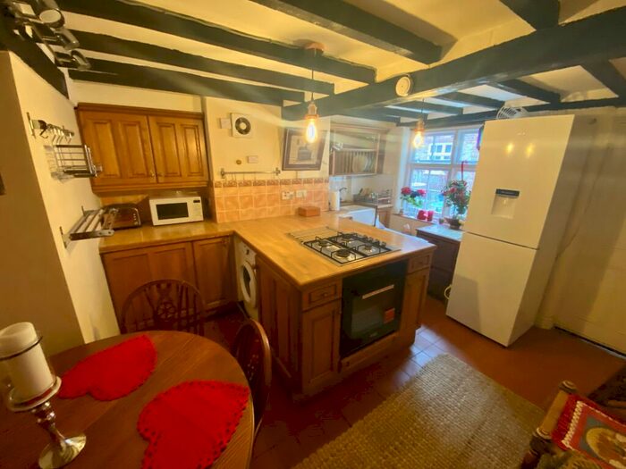 3 Bedroom House To Rent In Brewitts Yard, Lincoln Street, City Centre, NG1