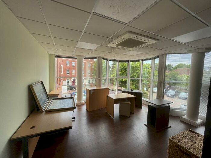 Detached House To Rent In Spring Villa Road, Edgware, HA8