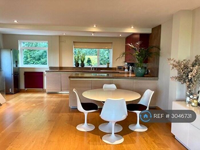 3 Bedroom Maisonette To Rent In Great Brownings, London, SE21