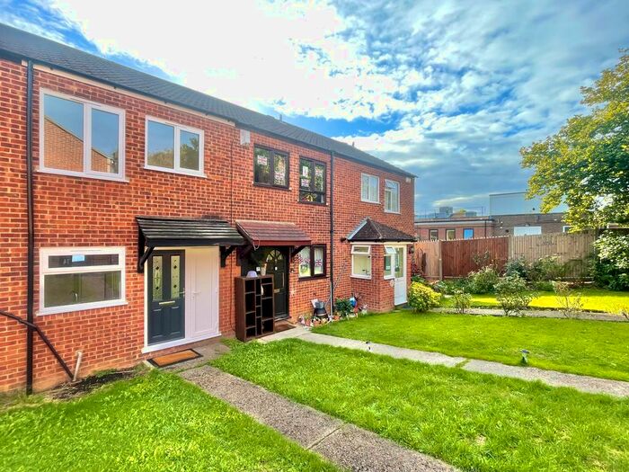 3 Bedroom Terraced House To Rent In Thistledown, Gravesend, Kent., DA12