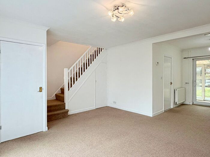 3 Bedroom Semi Detached House To Rent In Ridgeway, Killay, SA2