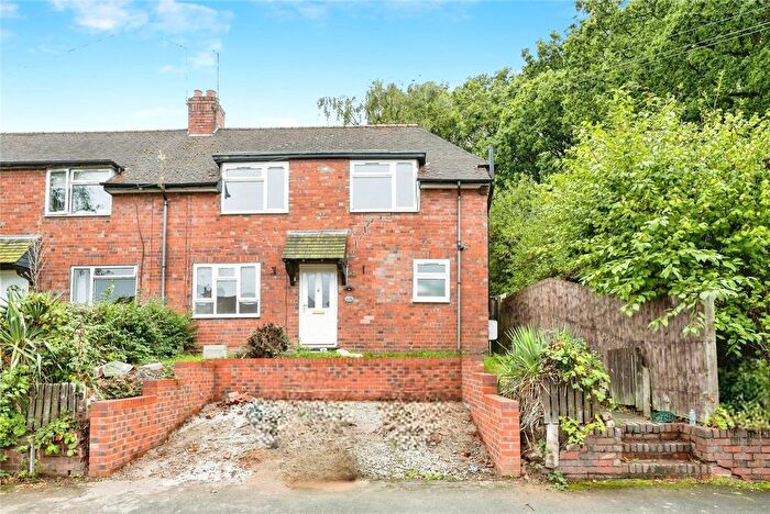 3 Bedroom Semi-detached House For Sale In School Road, Brierley Hill, West Midlands, DY5