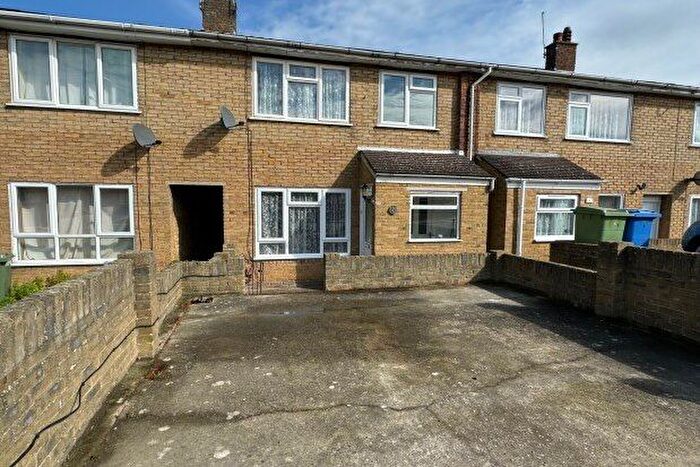 3 Bedroom Terraced House To Rent In Broom Road, Sittingbourne, ME10
