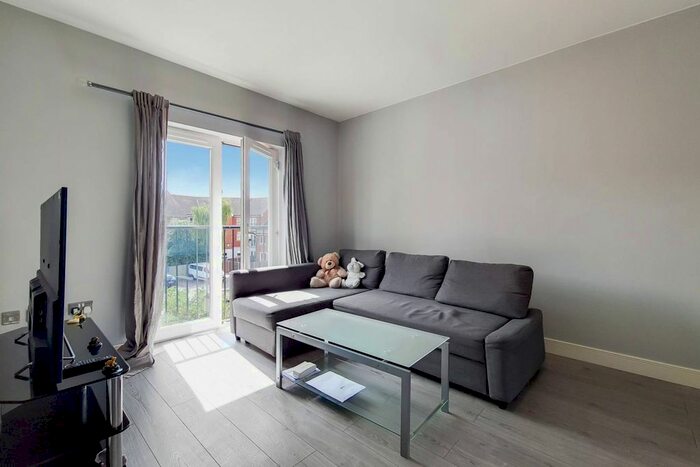 2 Bedroom Flat To Rent In Allenby Road, Thamesmead, London, SE28