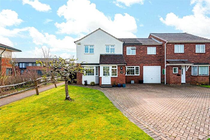 4 Bedroom Semi-Detached House For Sale In Thame Road, Haddenham, Aylesbury, Buckinghamshire, HP17