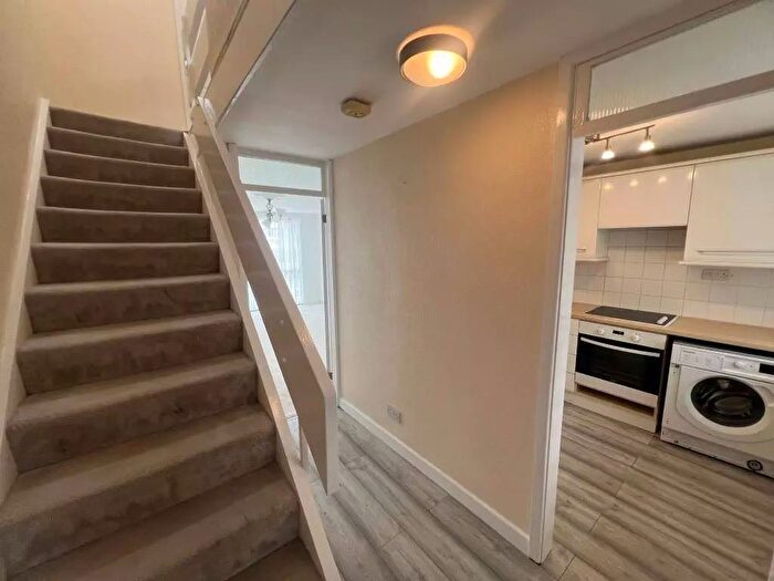 2 Bedroom Flat For Sale In Flat Brandhall Court, Wolverhampton Road, Oldbury, Sandwell, B68