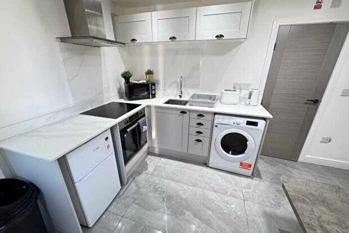 2 Bedroom Flat To Rent In Bruce Street Cardiff, CF24