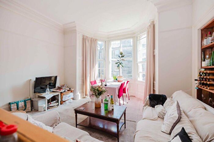 4 Bedroom Flat To Rent In L – Roseneath Terrace, Edinburgh, EH9