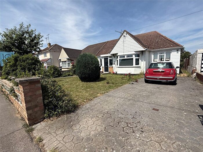 4 Bedroom Bungalow For Sale In Southend Road, Corringham, Essex, SS17