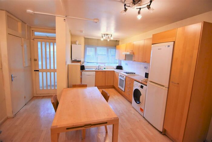 5 Bedroom Property To Rent In Swanwick Close, Roehampton, London, SW15