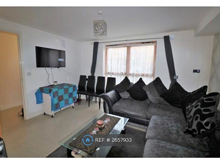 1 Bedroom Flat To Rent In Spottiswood Court, Croydon, CR0