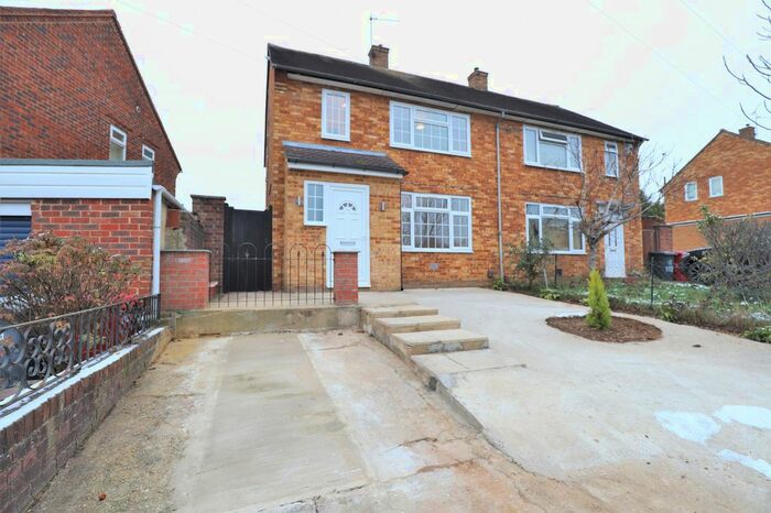 3 Bedroom Semi-Detached House To Rent In Doddsfield Road, Slough, Berkshire, SL2