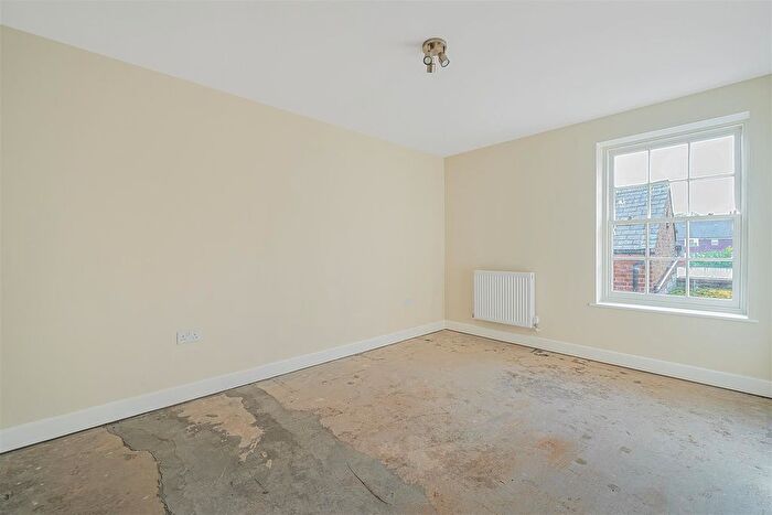 2 Bedroom Flat For Sale In High Street, Ewell, Epsom, KT17