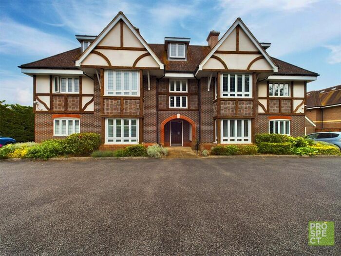 2 Bedroom Apartment To Rent In Shoppenhangers Road, Maidenhead, Berkshire, SL6