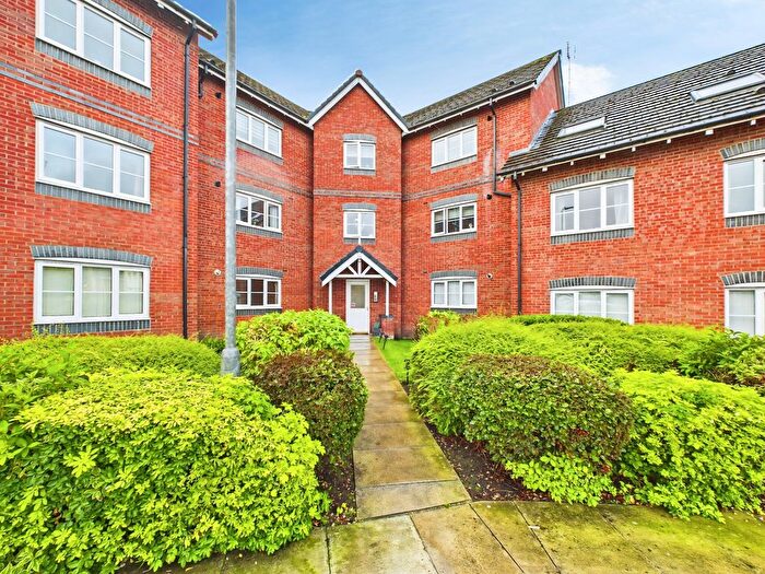 2 Bedroom Flat For Sale In Delph Hollow Way, Sutton Park, St Helens, WA9