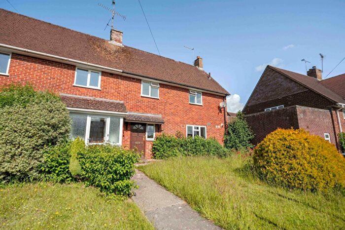 3 Bedroom Terraced House For Sale In Chatham Road, Winchester, SO22