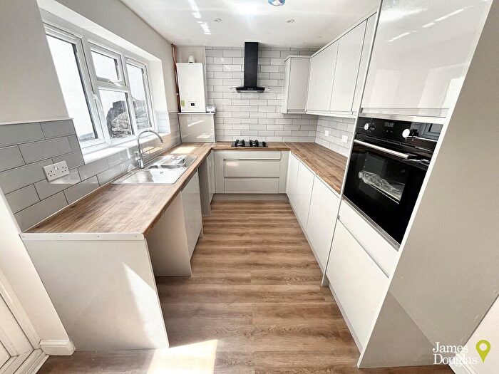 3 Bedroom House To Rent In Robert Street, Ynysbwl, CF37