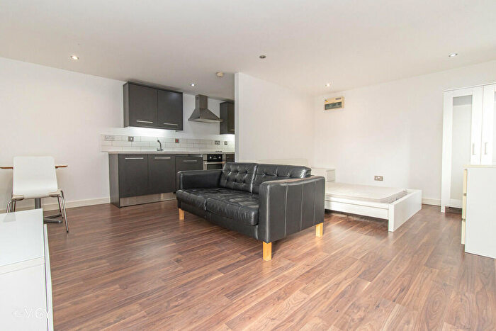 Studio To Rent In Stacey Road, Roath, Cardiff, CF24