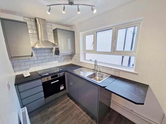 2 Bedroom Flat To Rent In Victoria Road, Deal, CT14