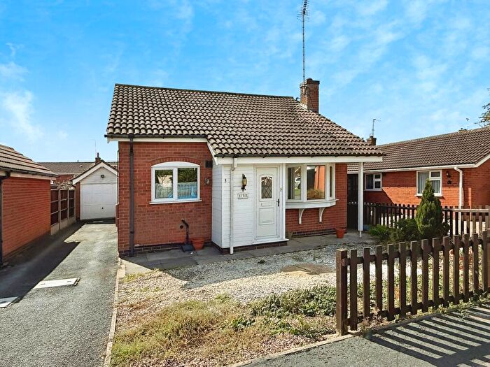 2 Bedroom Detached Bungalow For Sale In Padgate Close, Scraptoft, Leicester, LE7