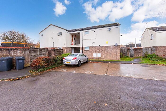 1 Bedroom Maisonette For Sale In Northmead Road, Slough, SL2