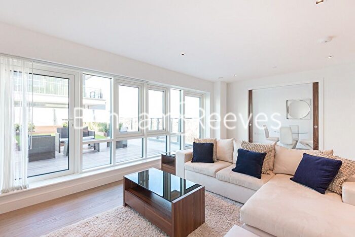 2 Bedroom Flat To Rent In Longfield Avenue, Ealing, W5